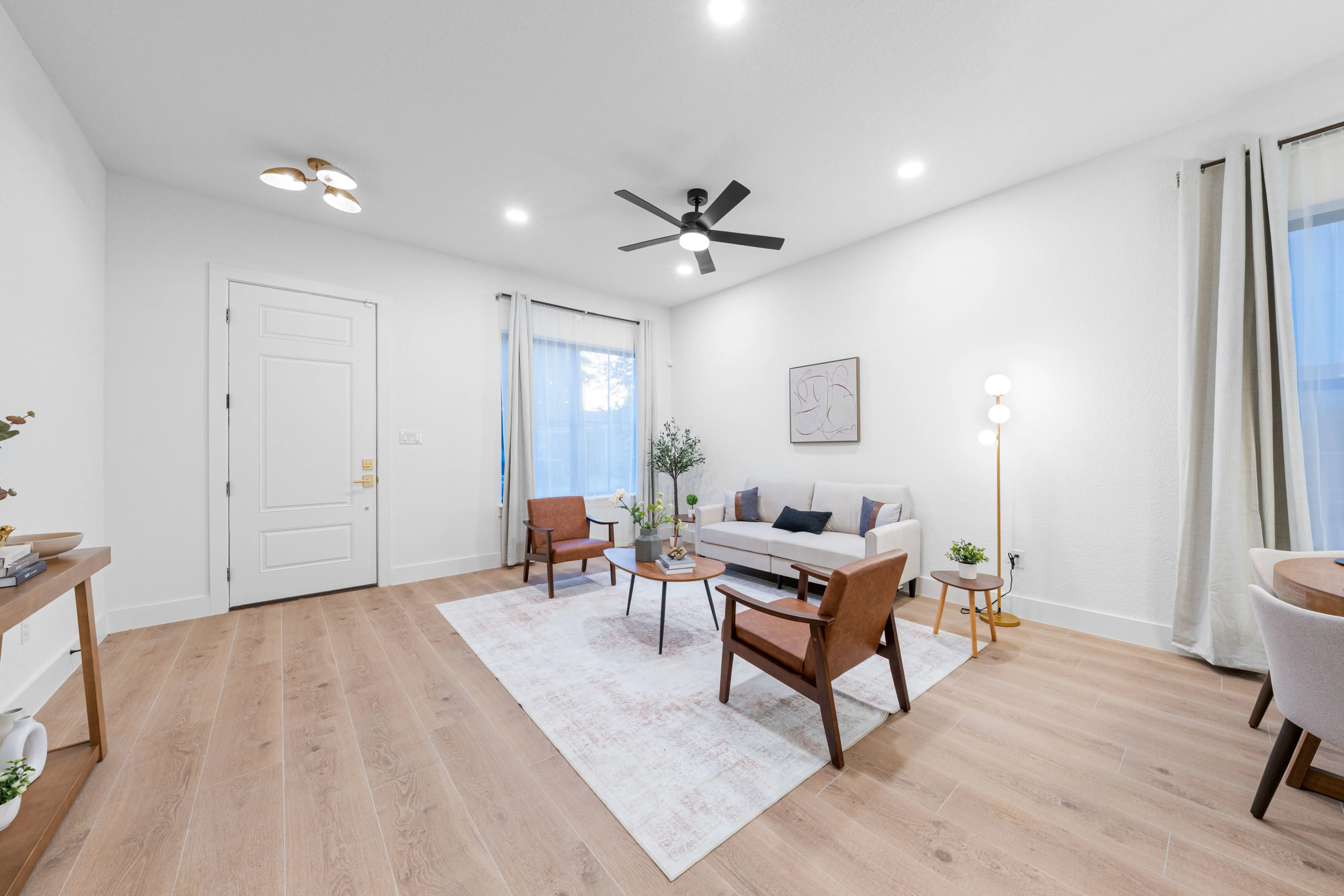 1722 N Olive photo 20