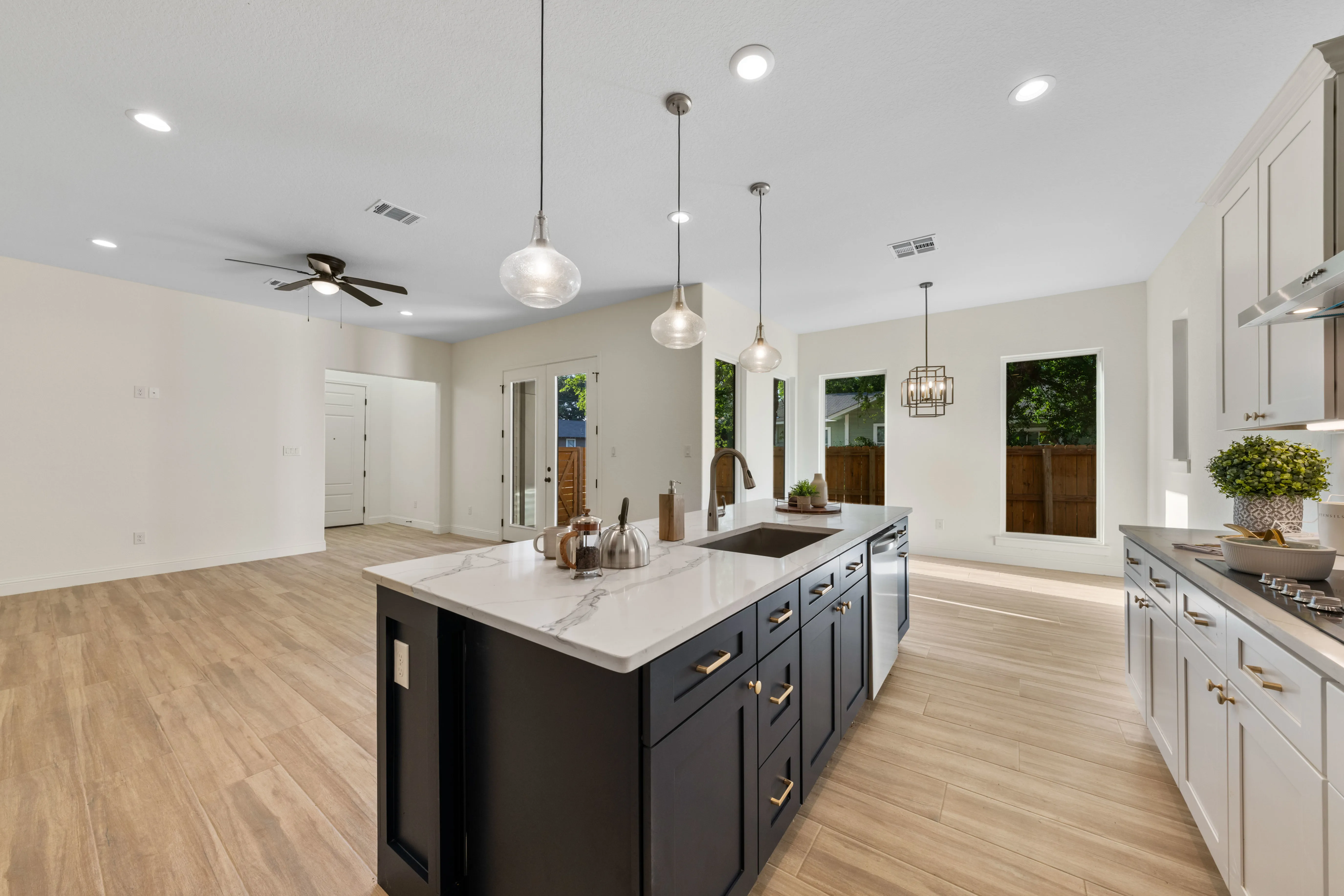 1310 S Mesquite photo 33