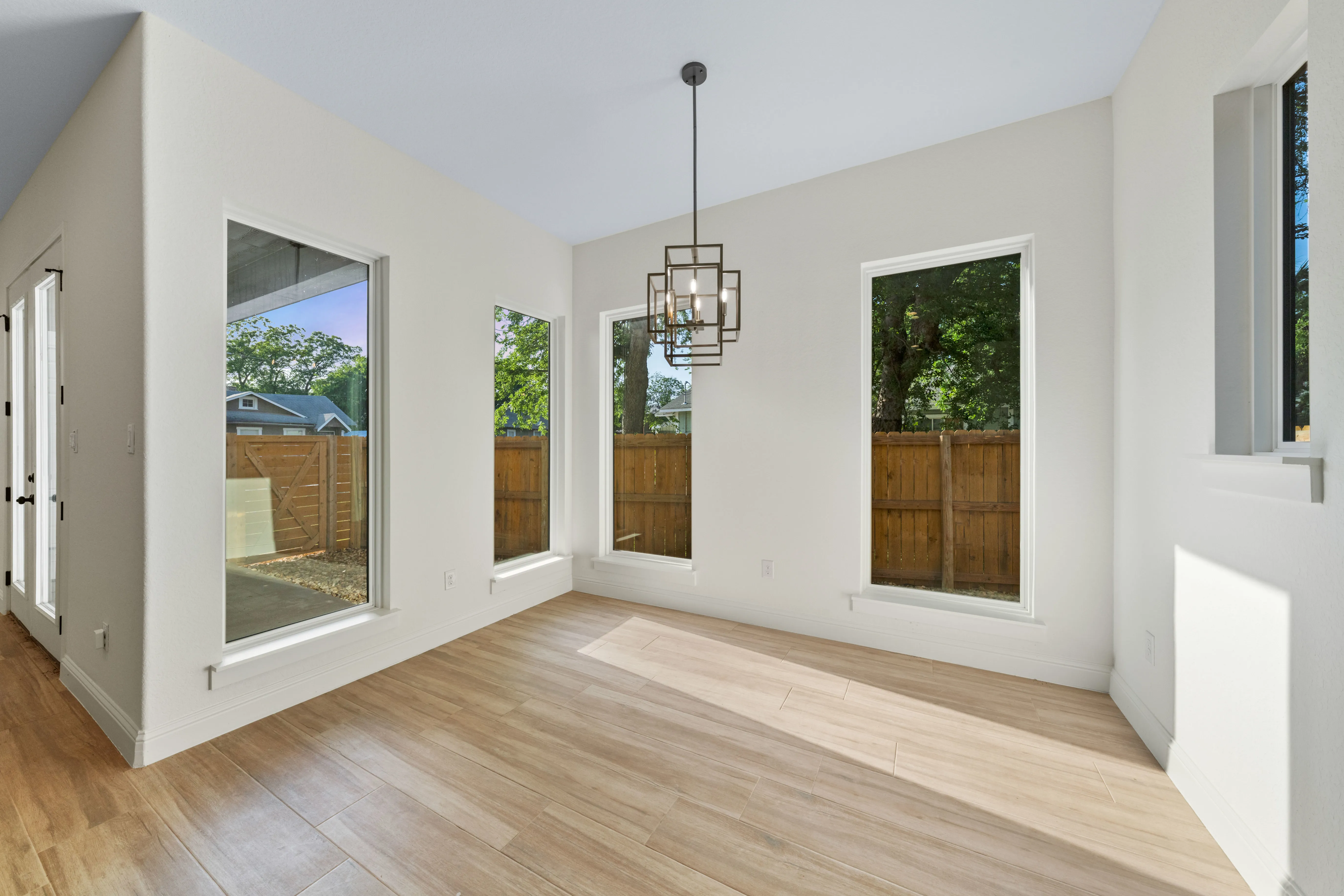 1310 S Mesquite photo 41