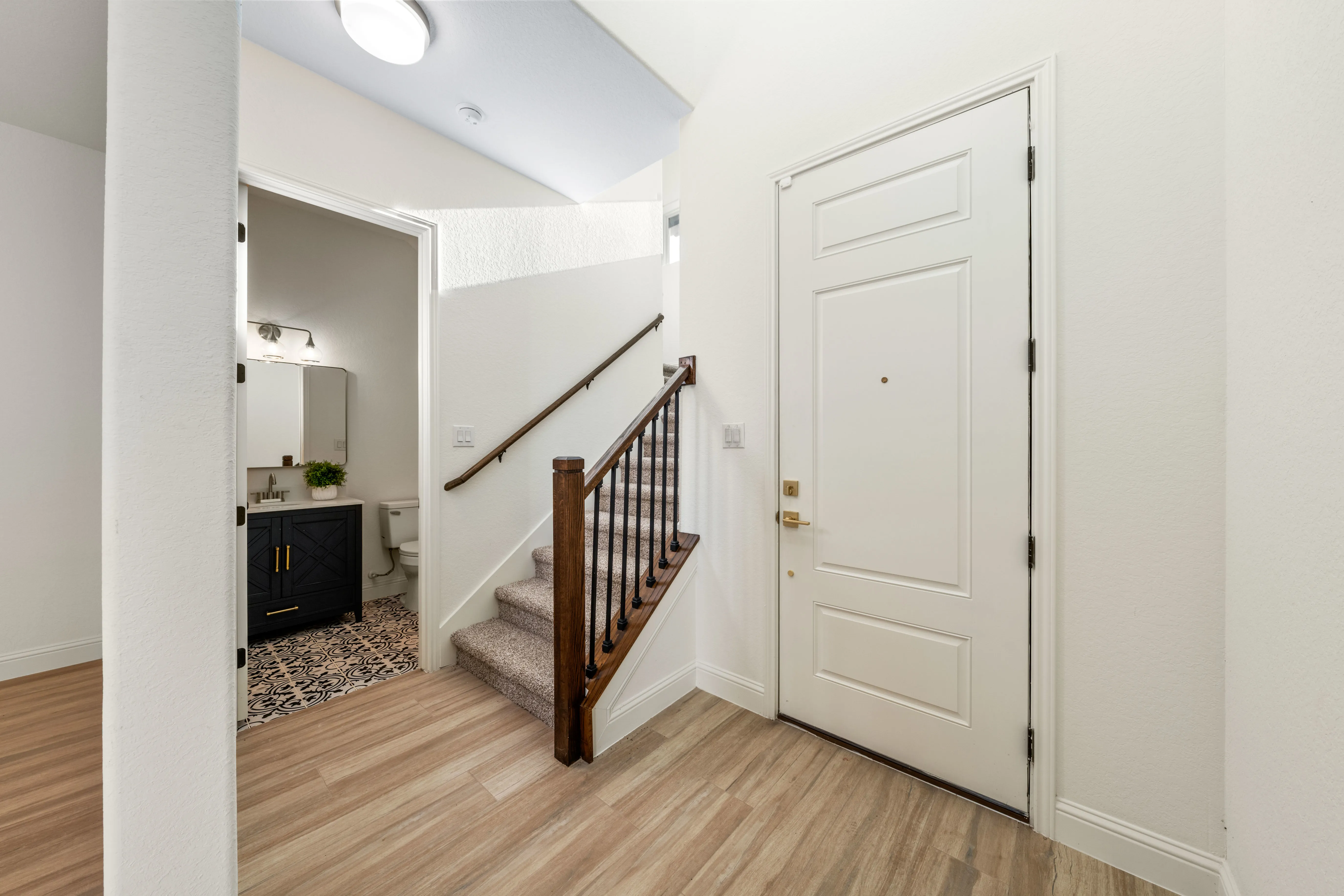 1310 S Mesquite photo 14