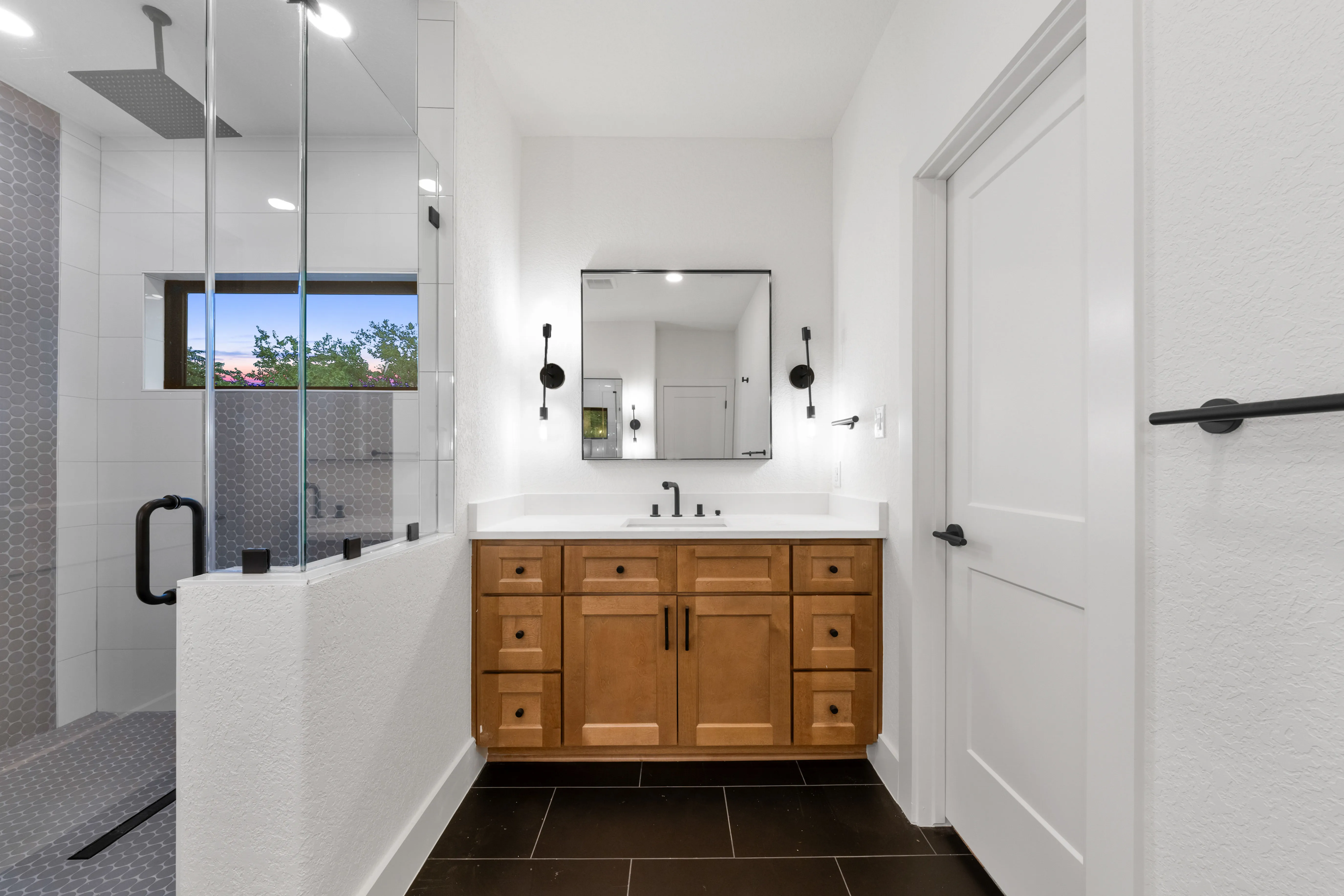 1722 N Olive photo 52