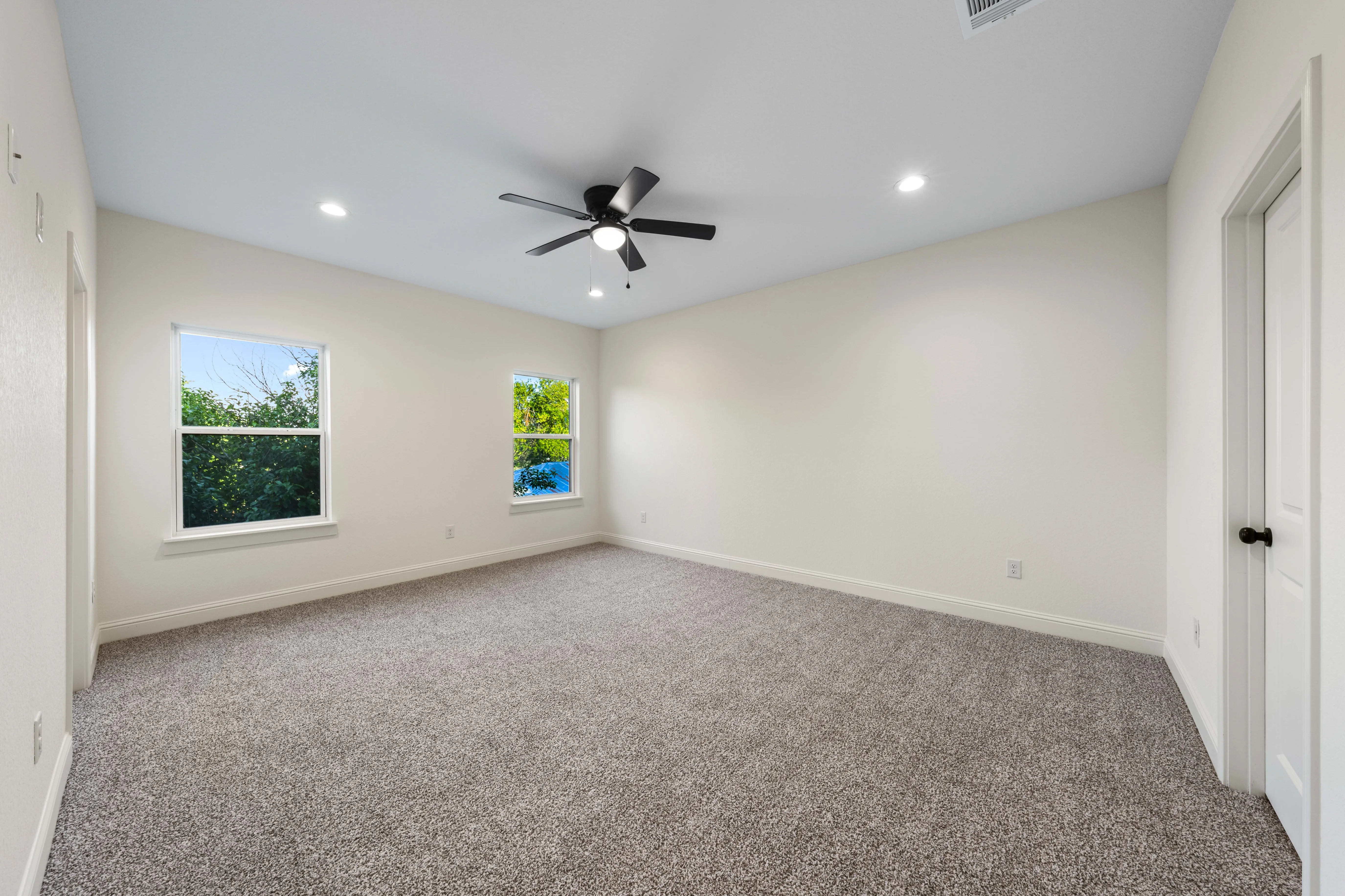1310 S Mesquite photo 37