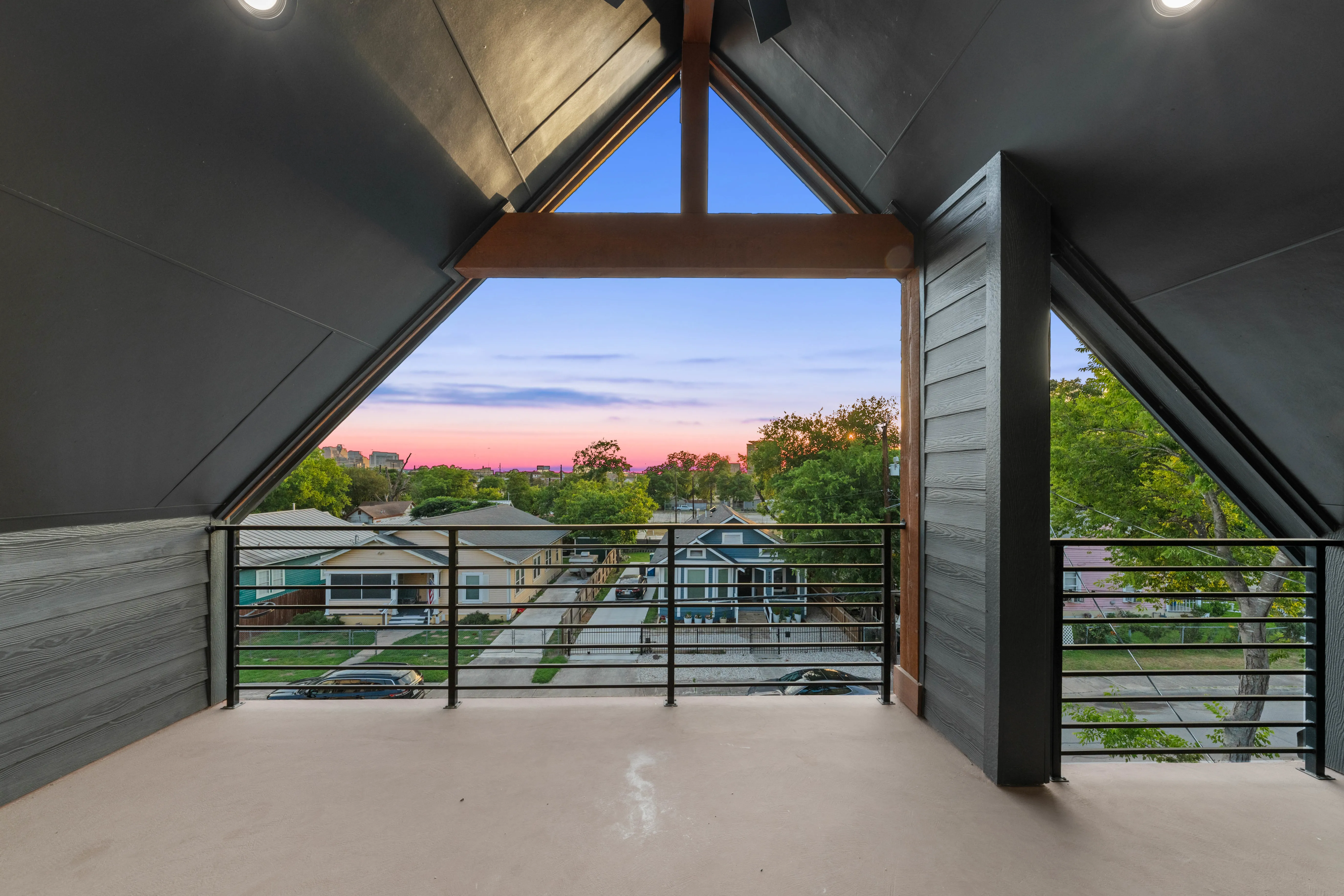 1722 N Olive photo 44