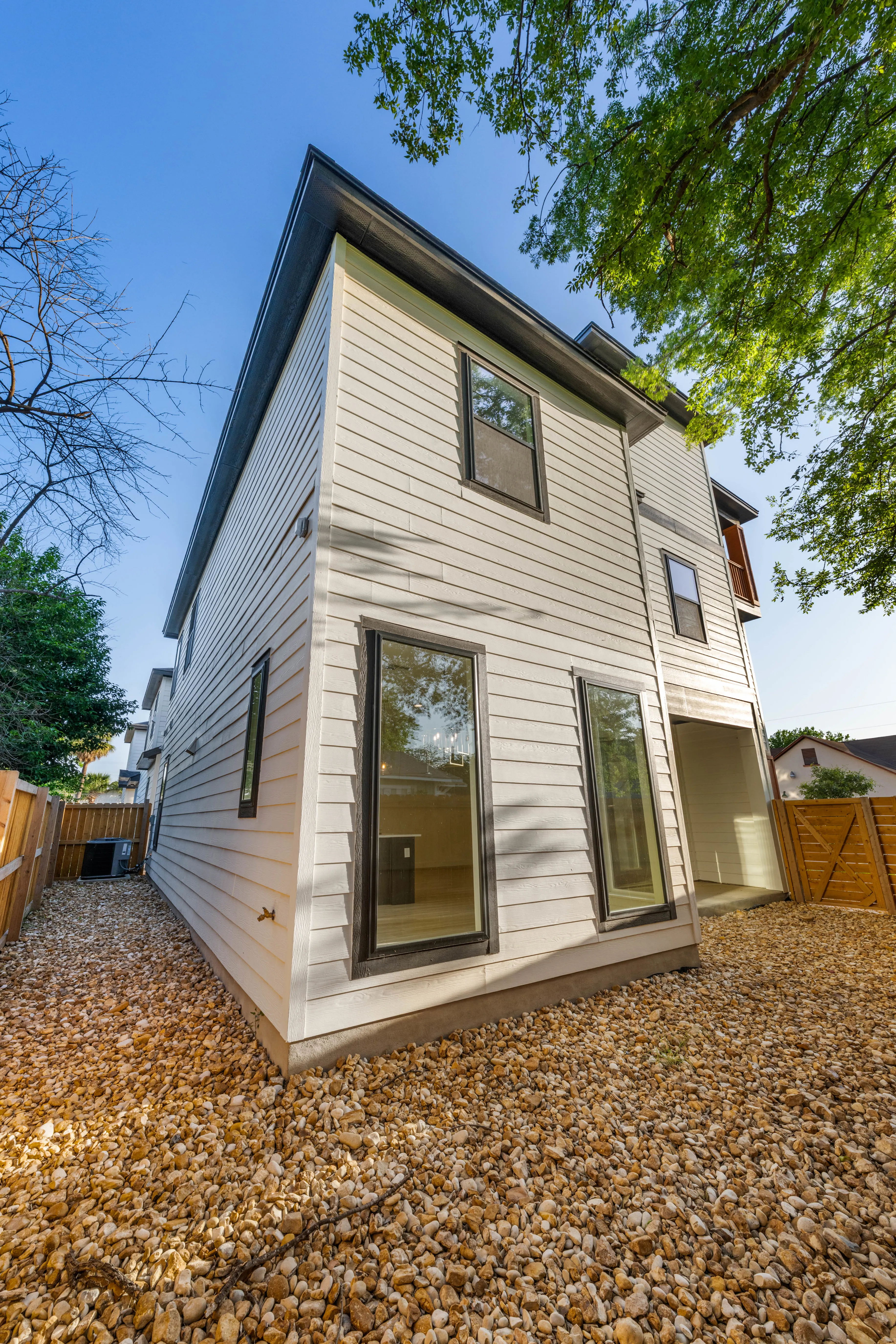 1310 S Mesquite photo 10