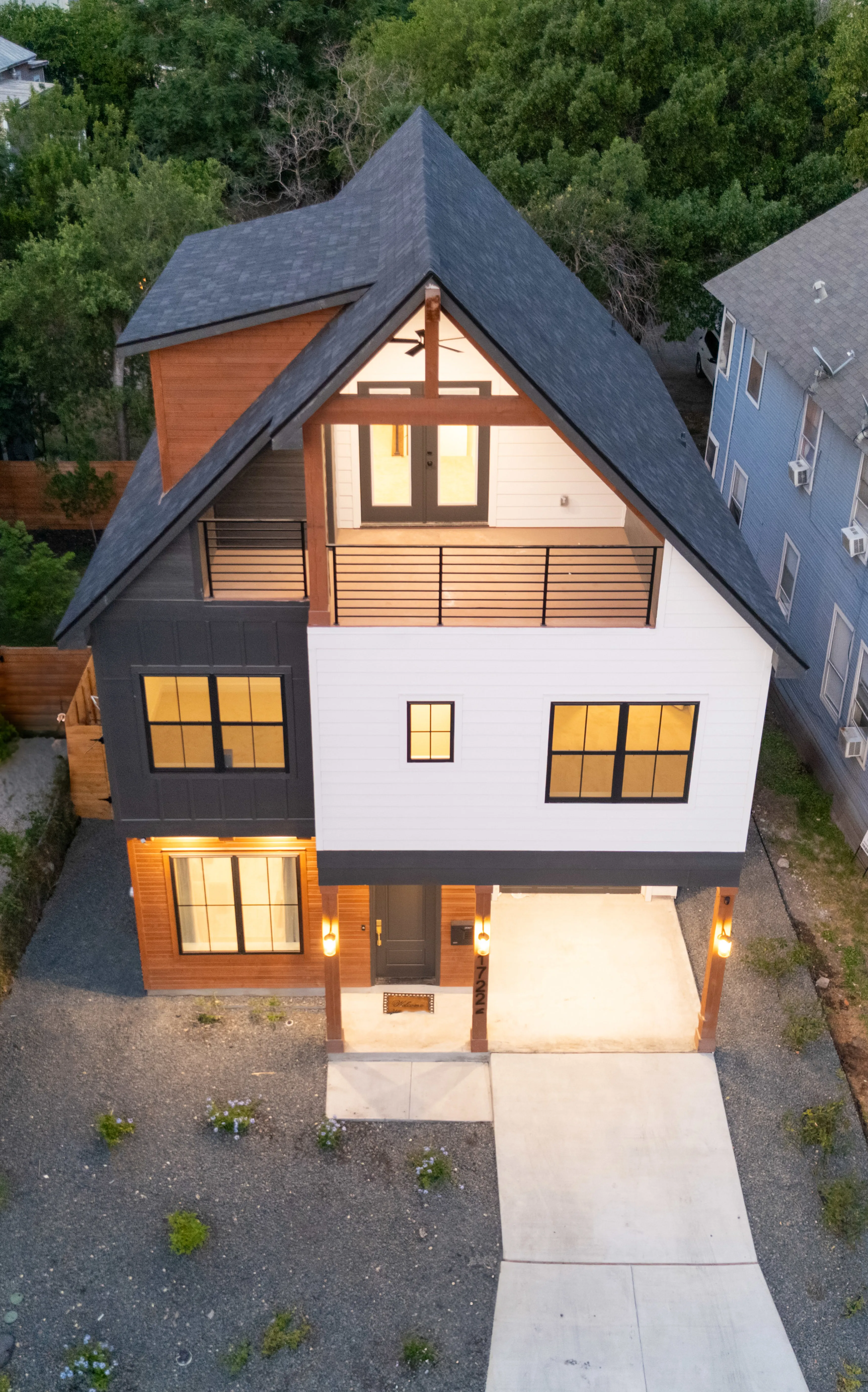 1722 N Olive photo 34