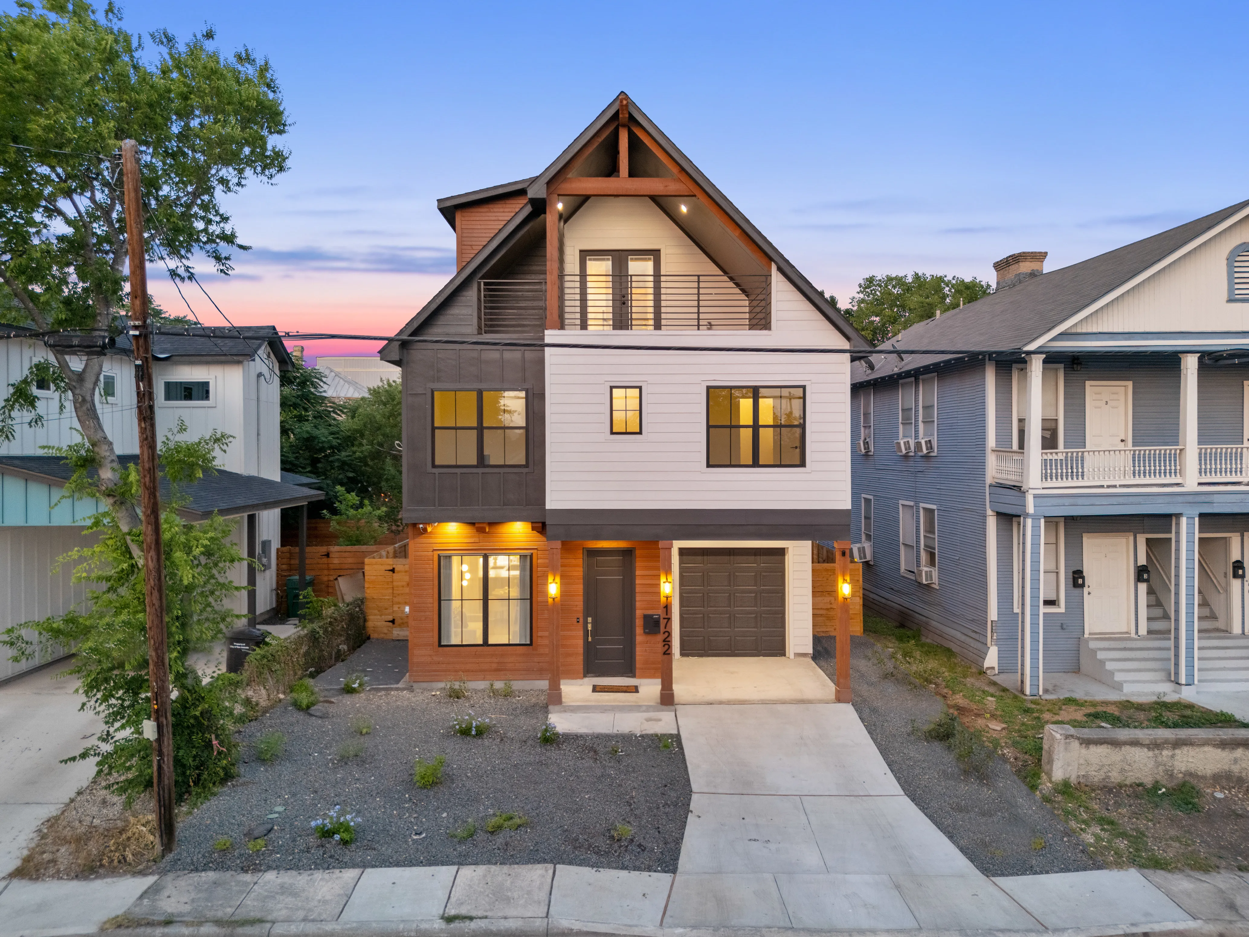 1722 N Olive photo 39