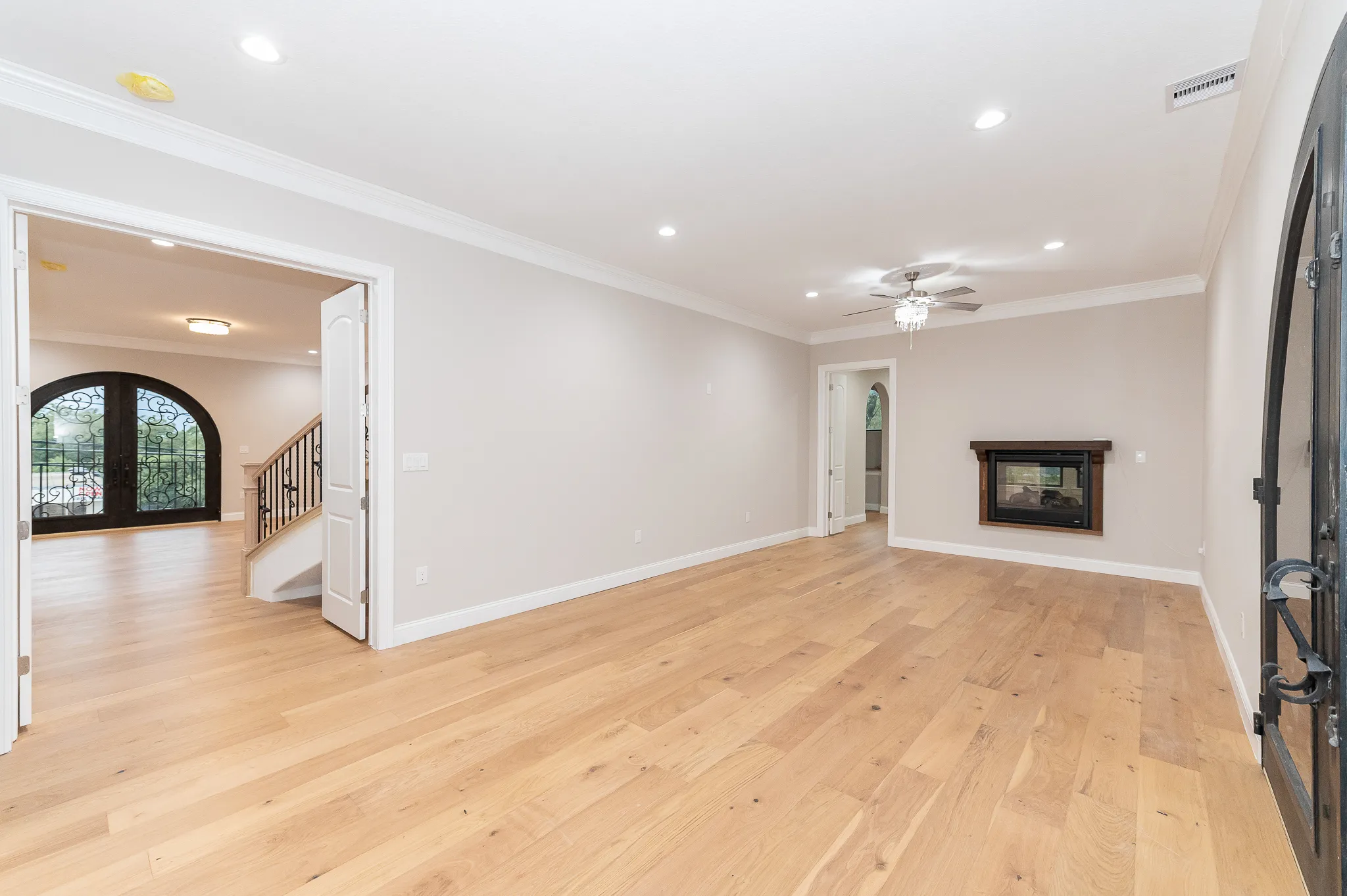 102 Cloverleaf Ave photo 33