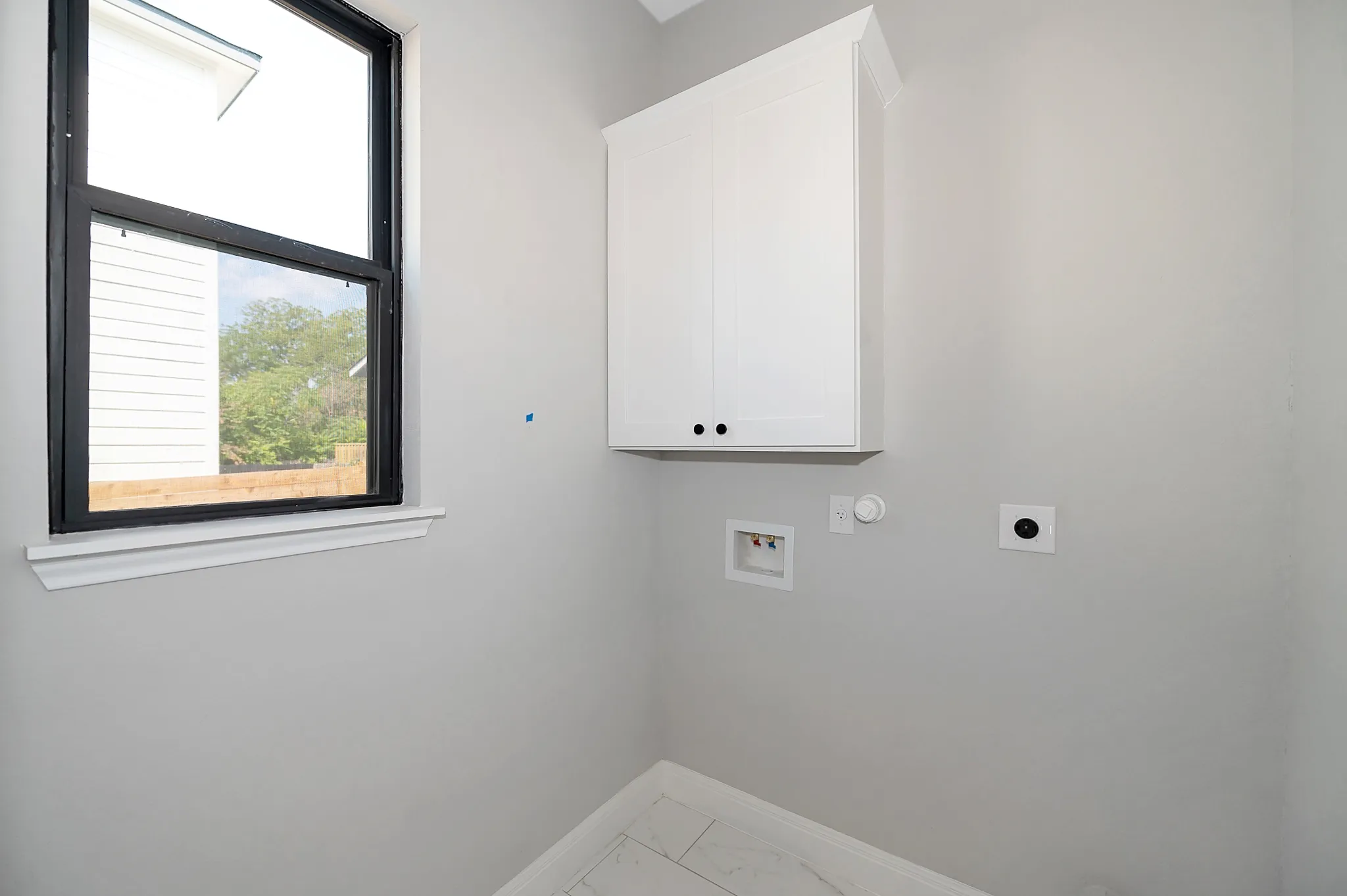 1821 N Olive photo 14