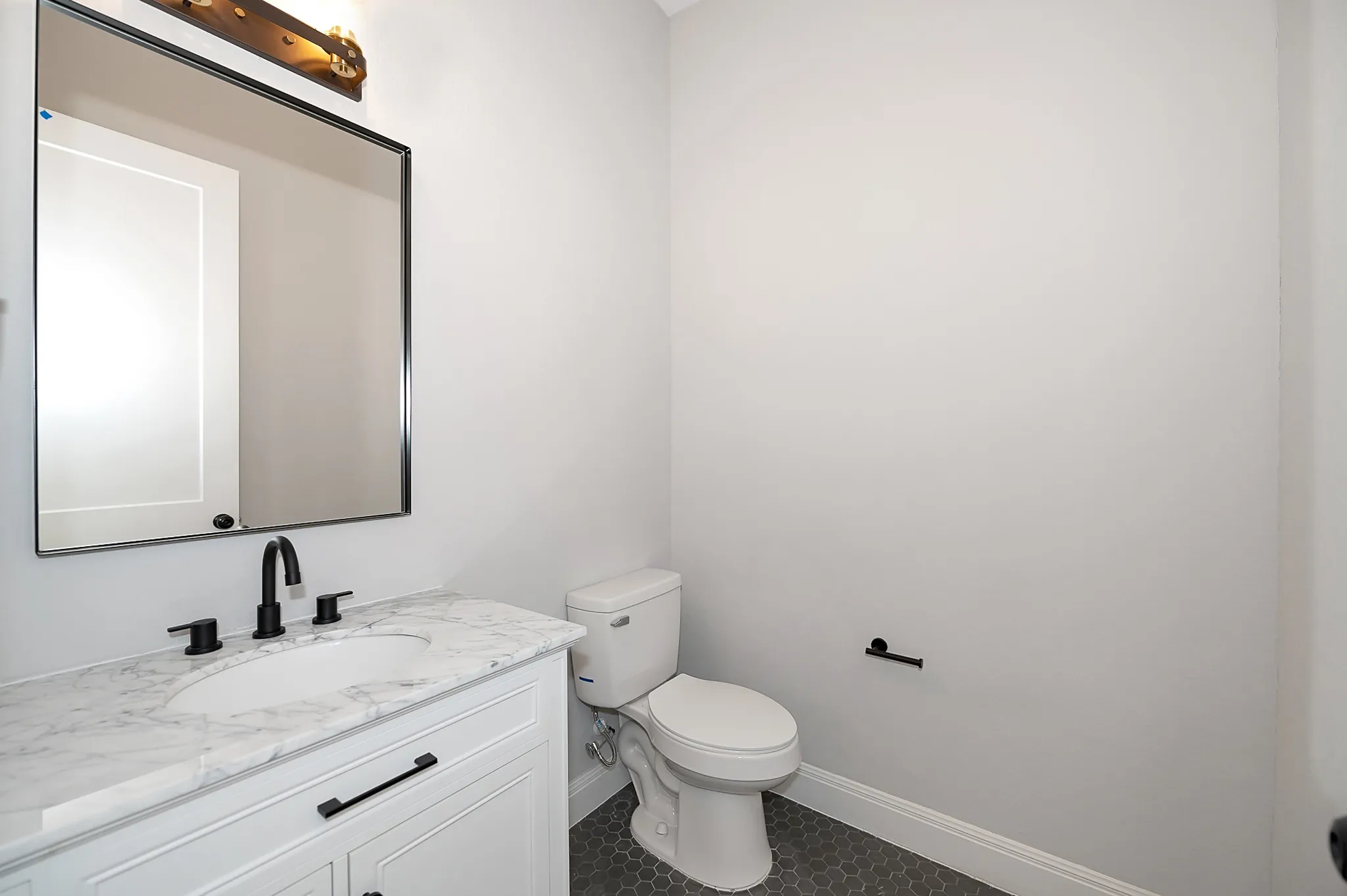 1821 N Olive photo 15
