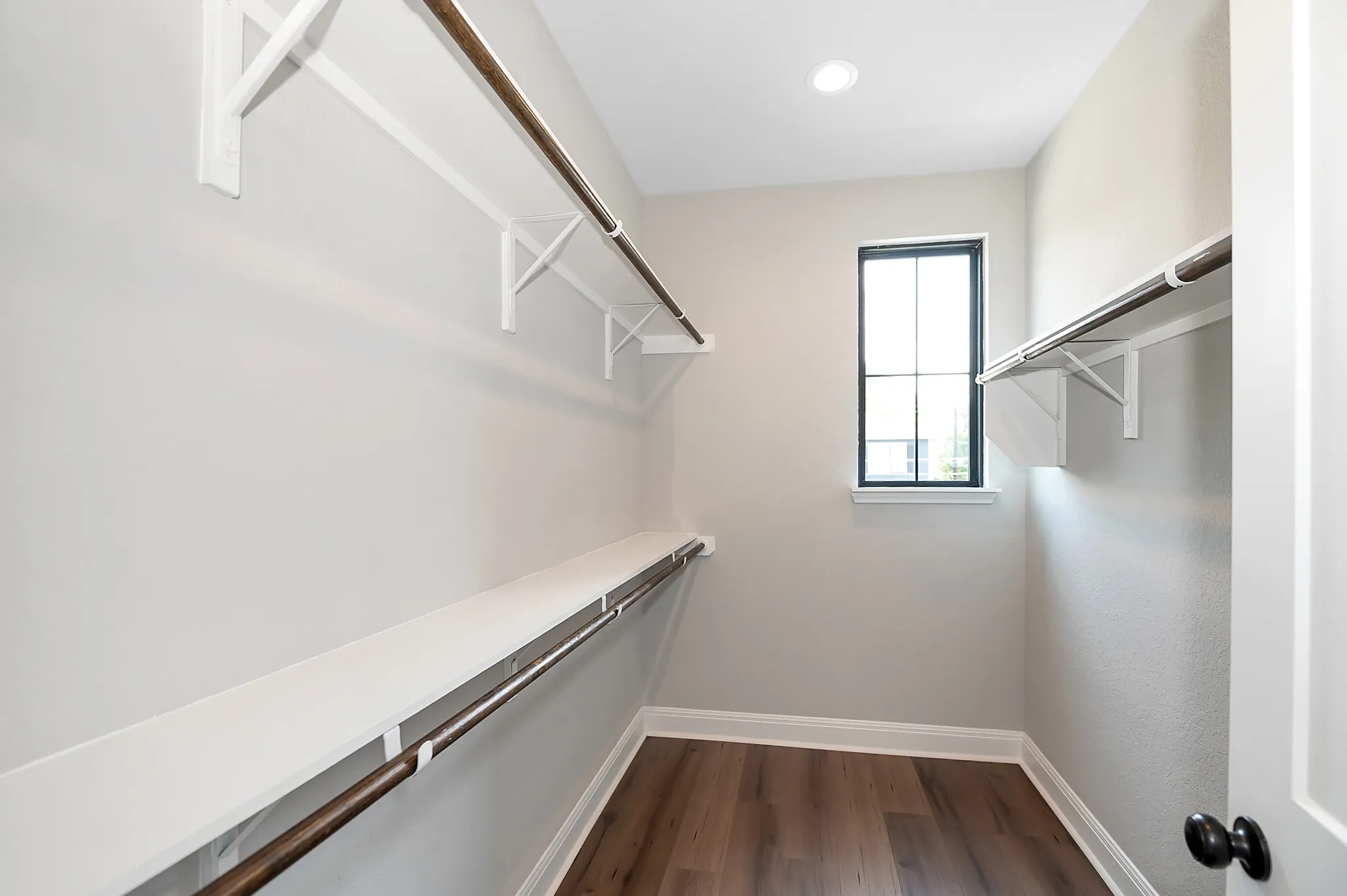 1821 N Olive photo 17