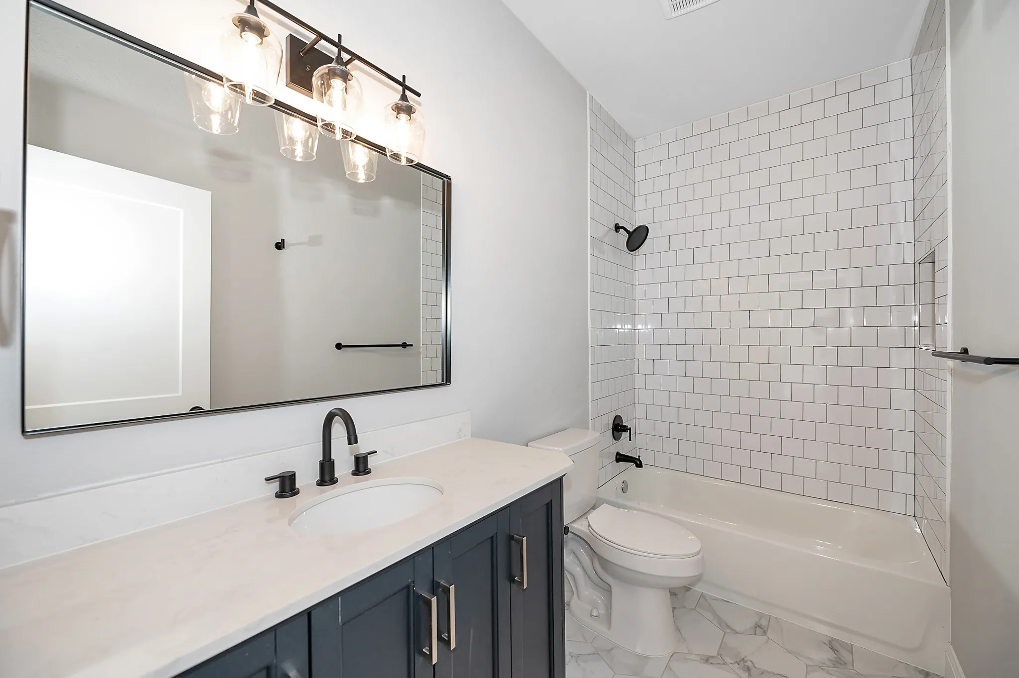 1821 N Olive photo 24