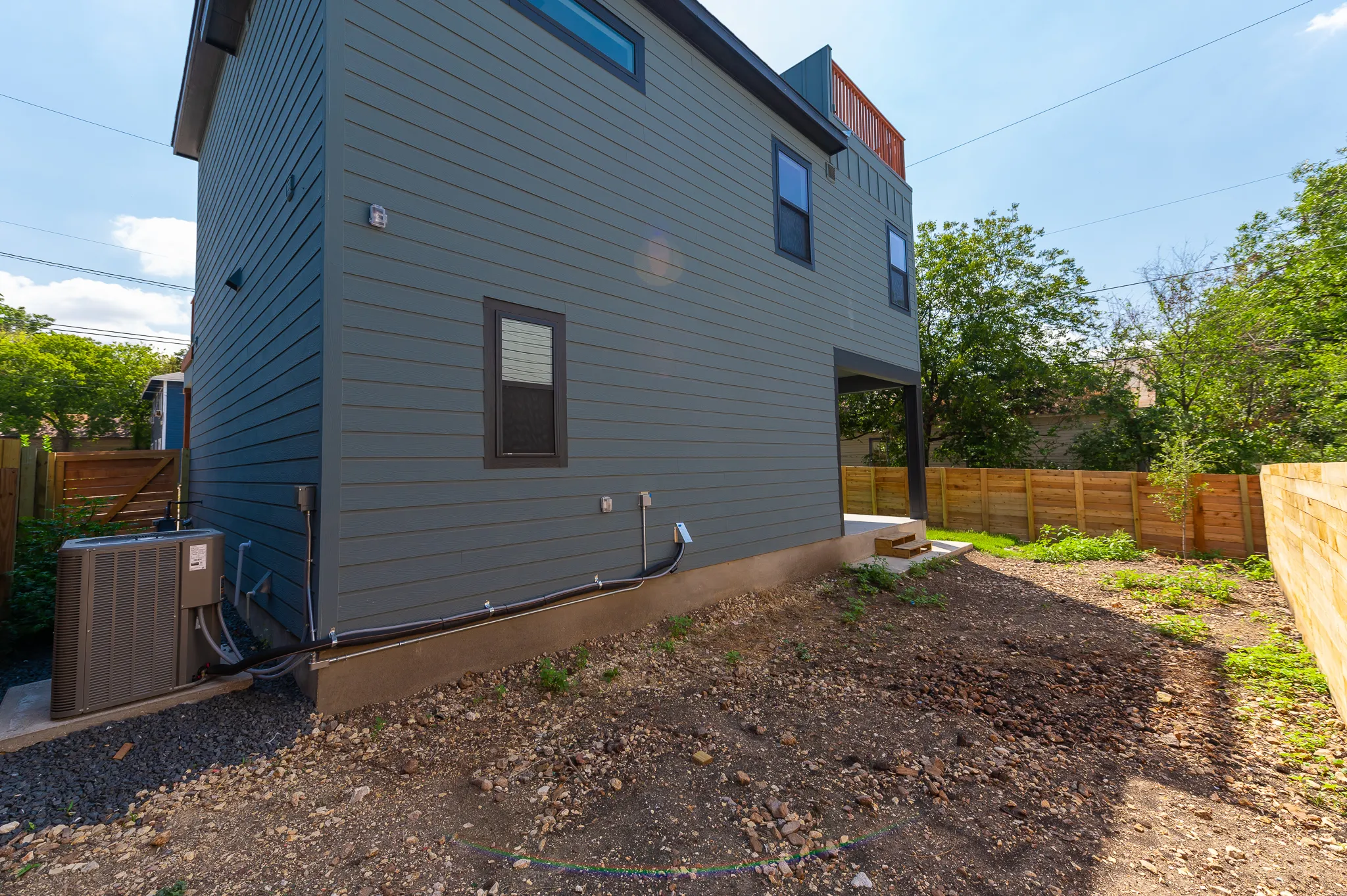 1821 N Olive photo 41