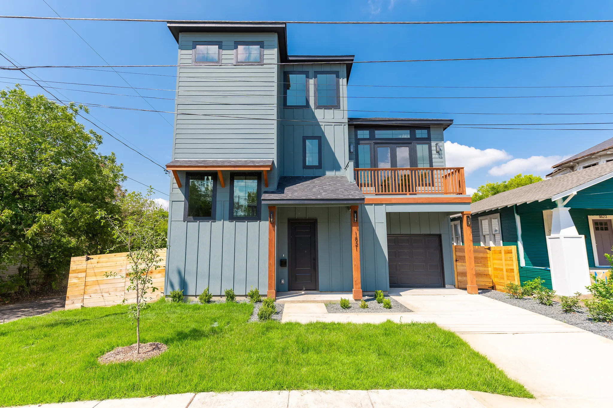 1821 N Olive photo 42