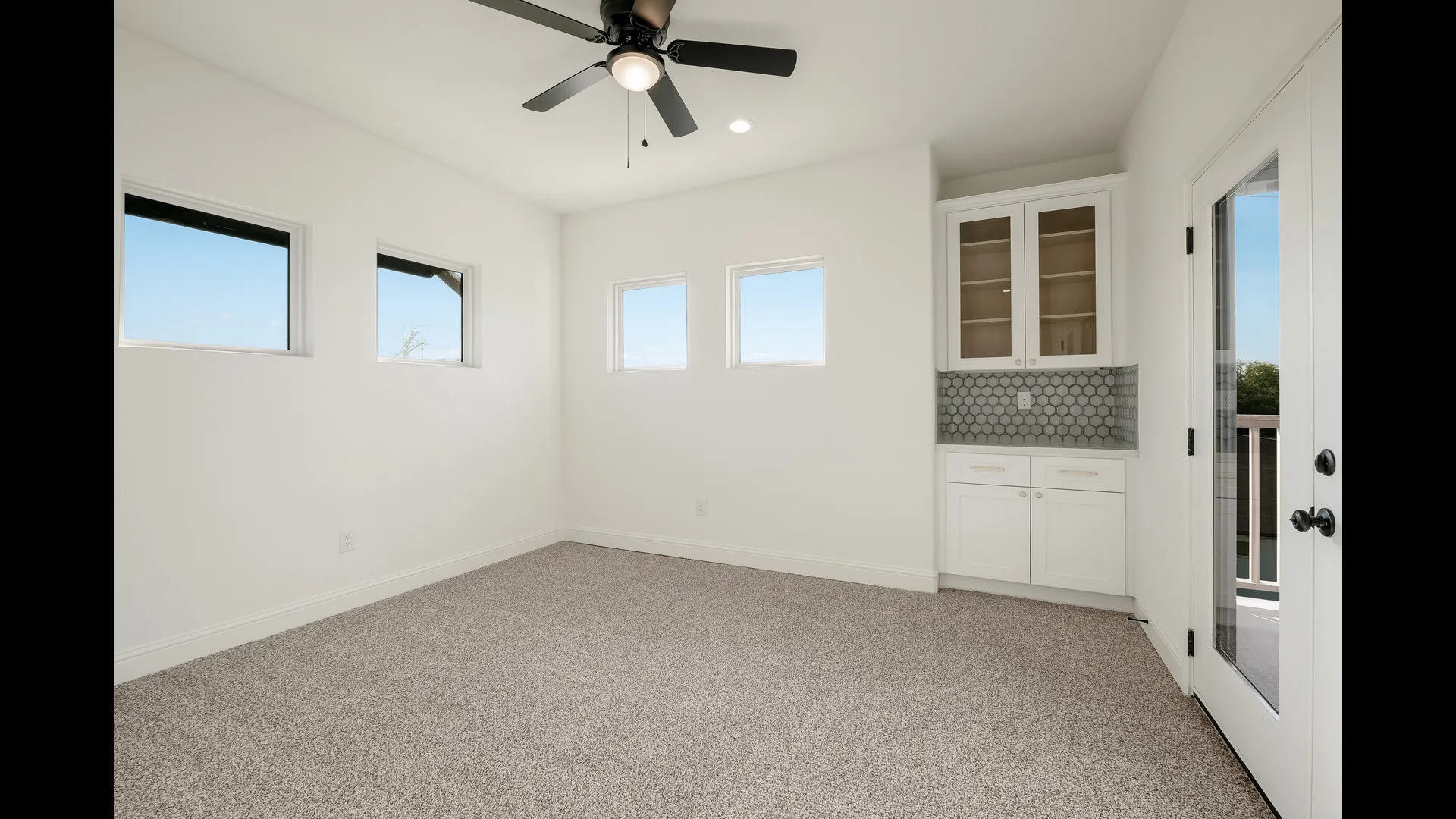 203 Denver Blvd photo 7