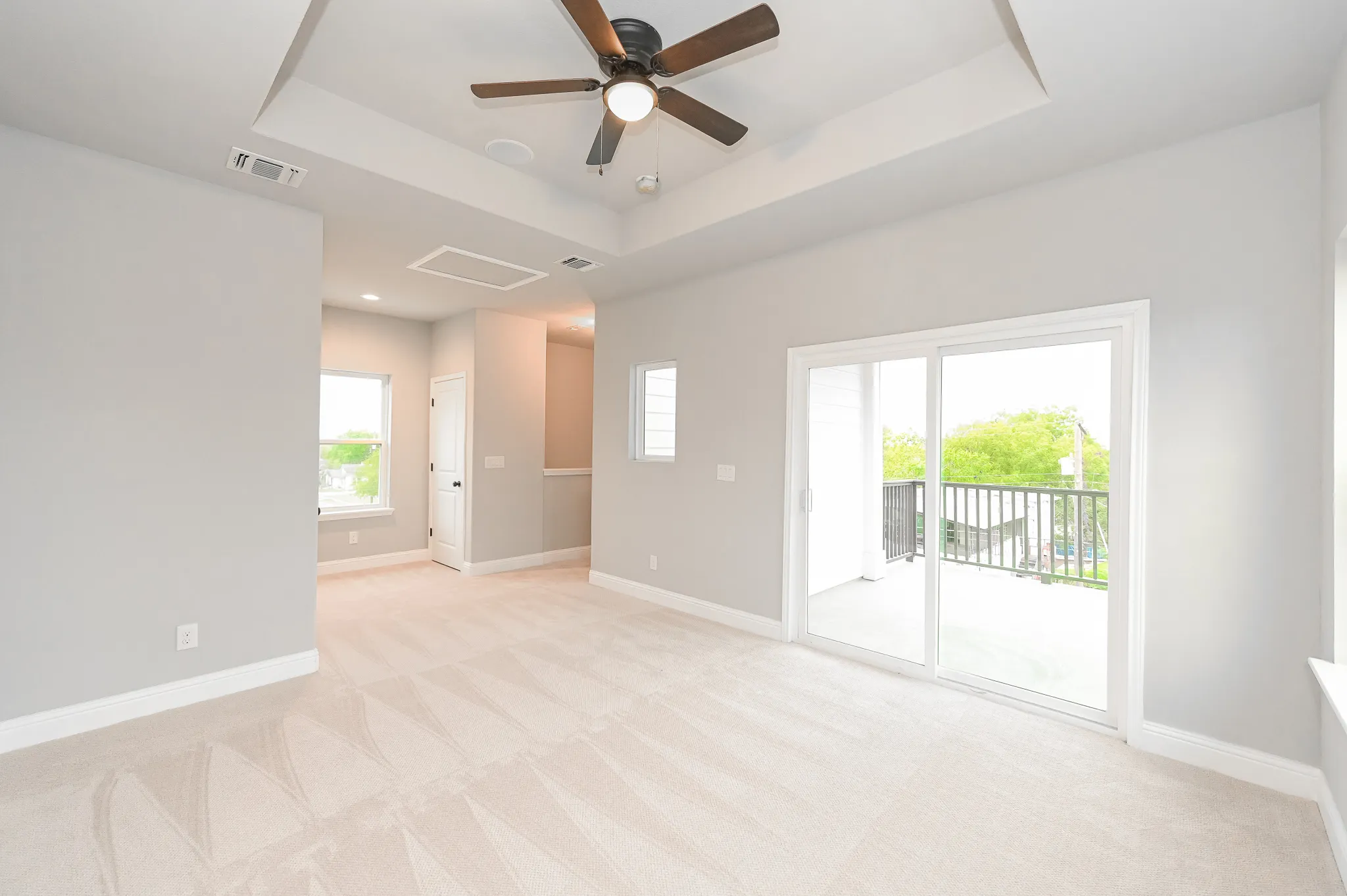 910 S Pine photo 5