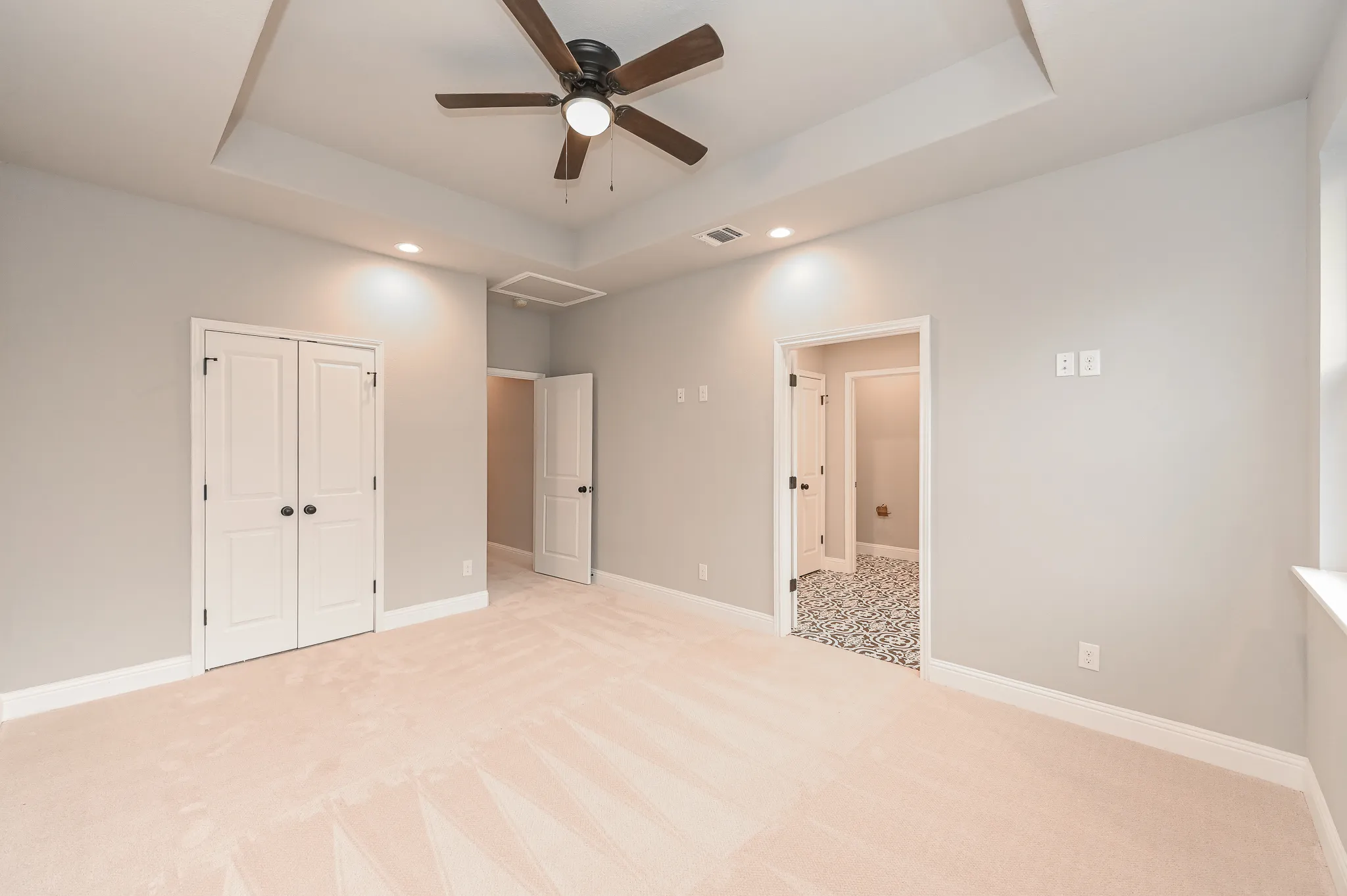 910 S Pine photo 14
