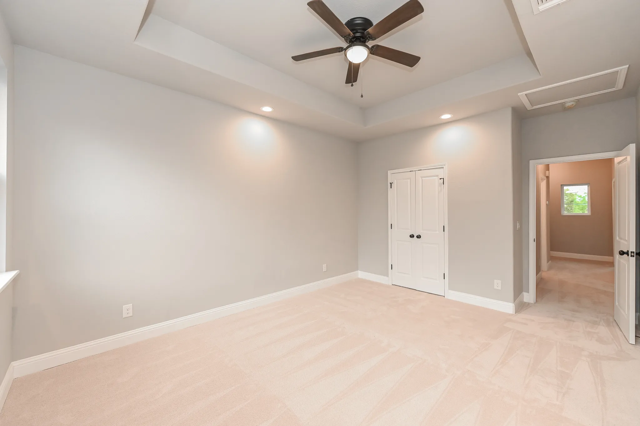910 S Pine photo 15