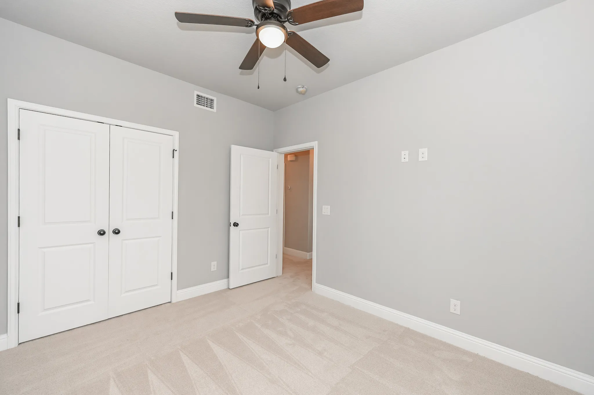910 S Pine photo 27