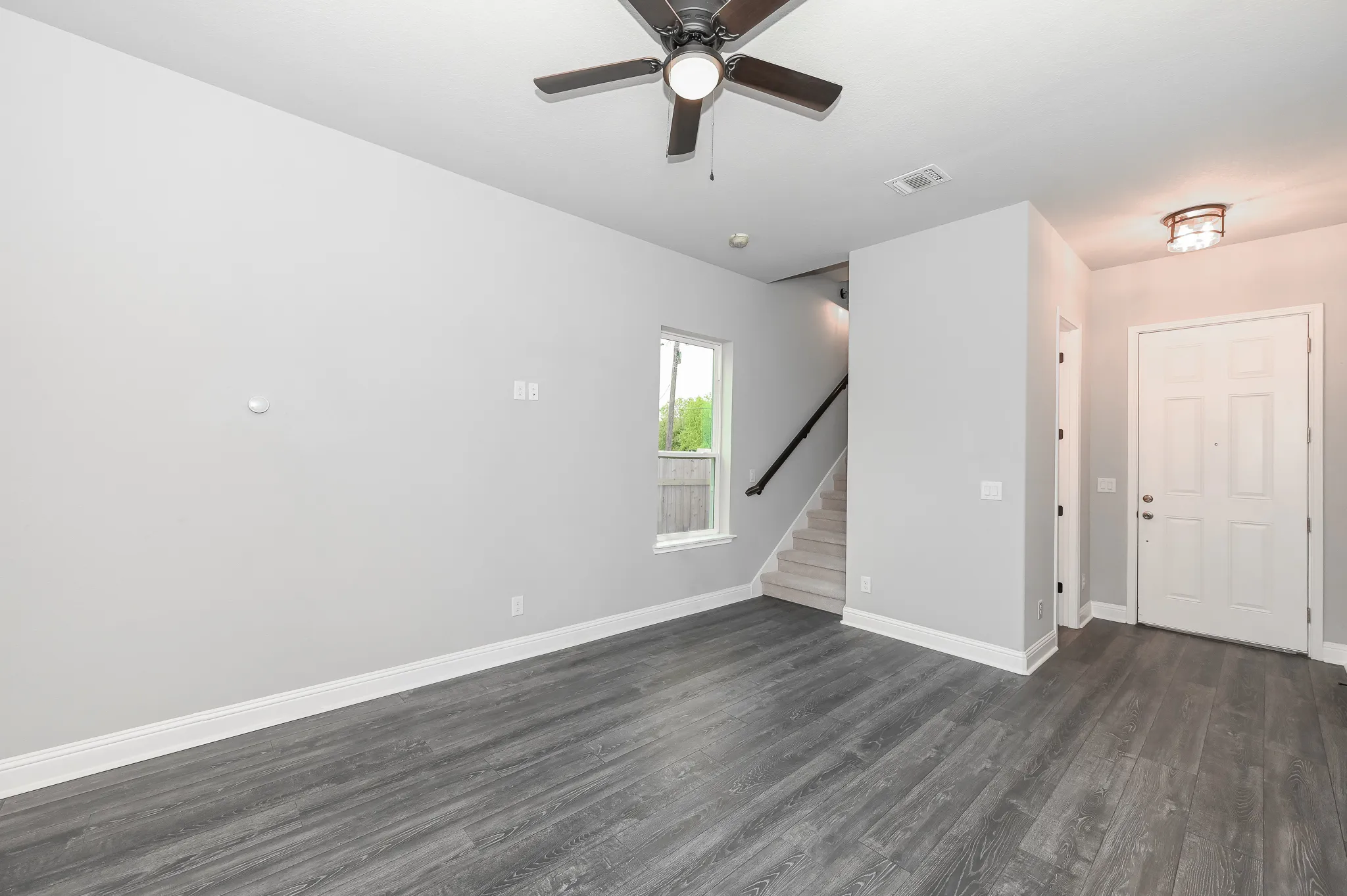 910 S Pine photo 31