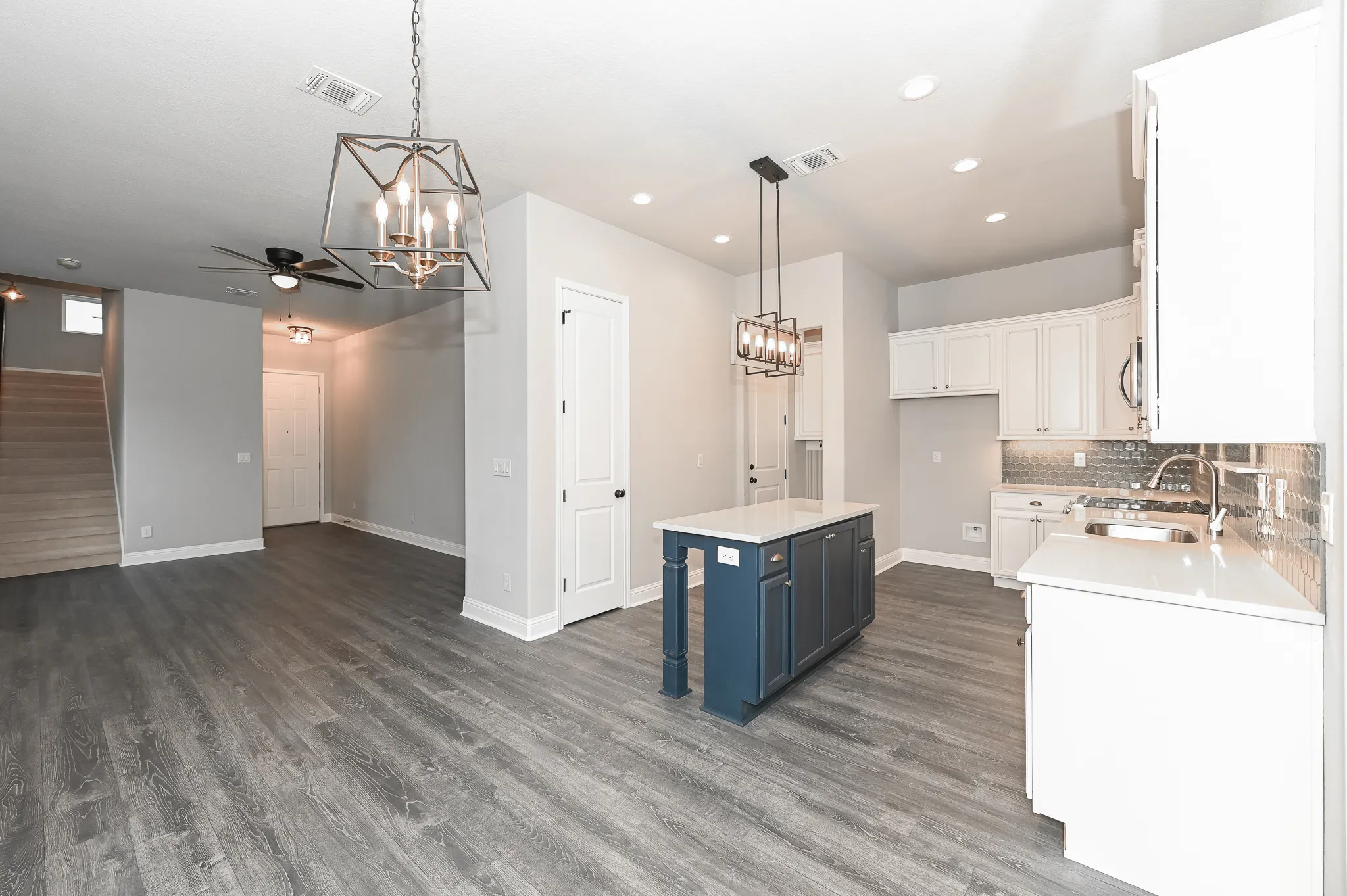 910 S Pine photo 33