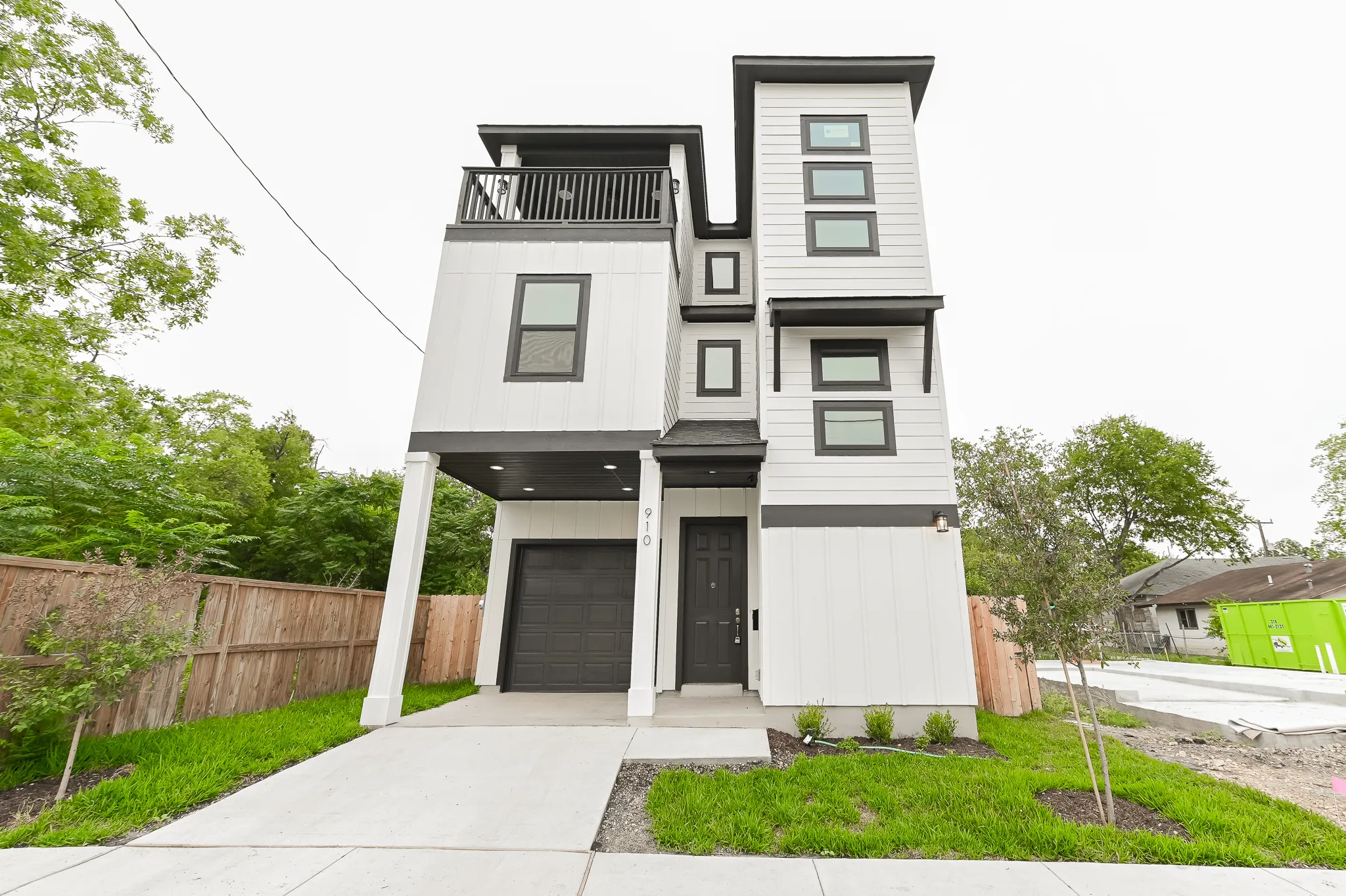 910 S Pine photo 40