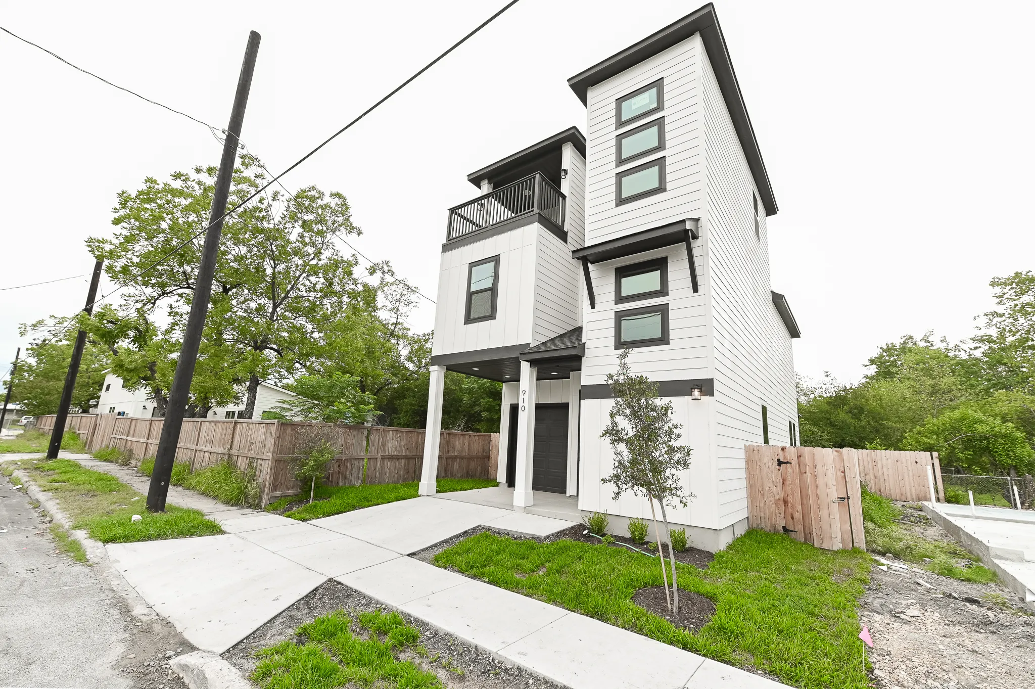 910 S Pine photo 41