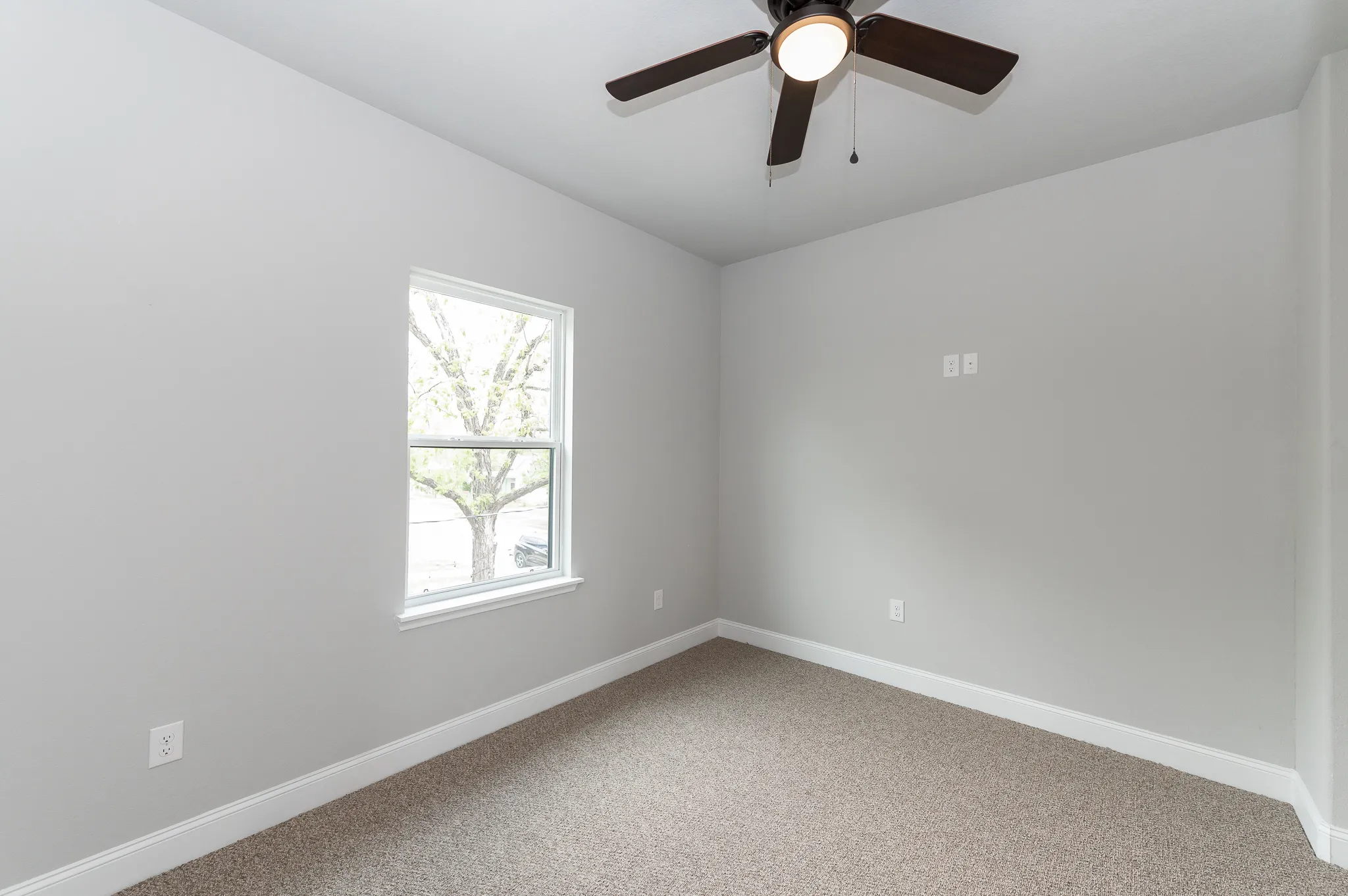 922 Pine St photo 34