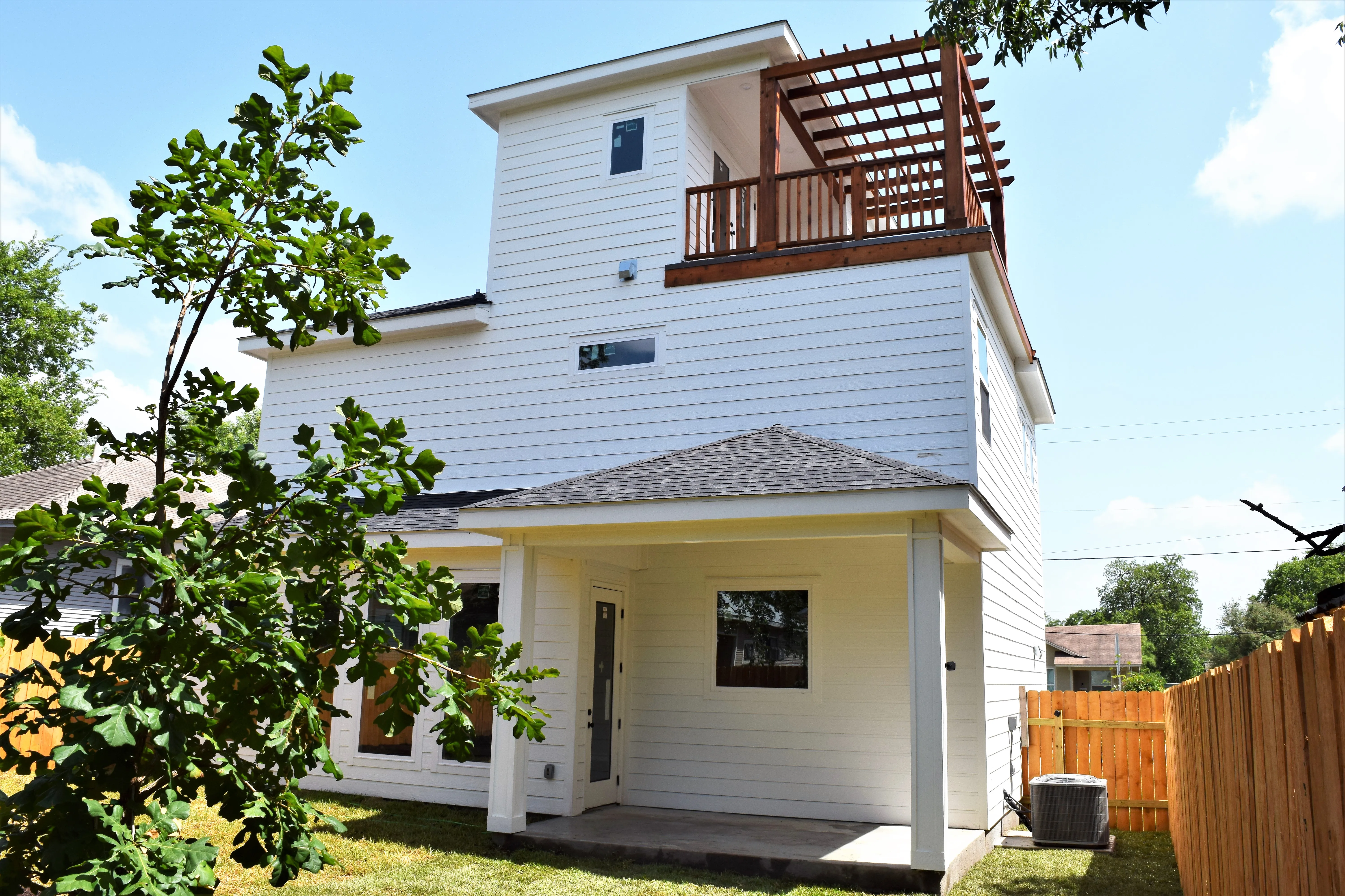 721 Indiana photo 3